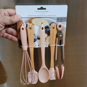 Tahari Home Set of 5 Mini Silicone Tools For Baking and Prepping Needs